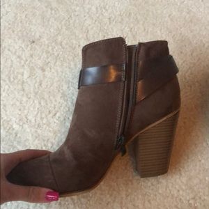 Shoes - Gently used brown booties. Shoes - Gently used brown booties.